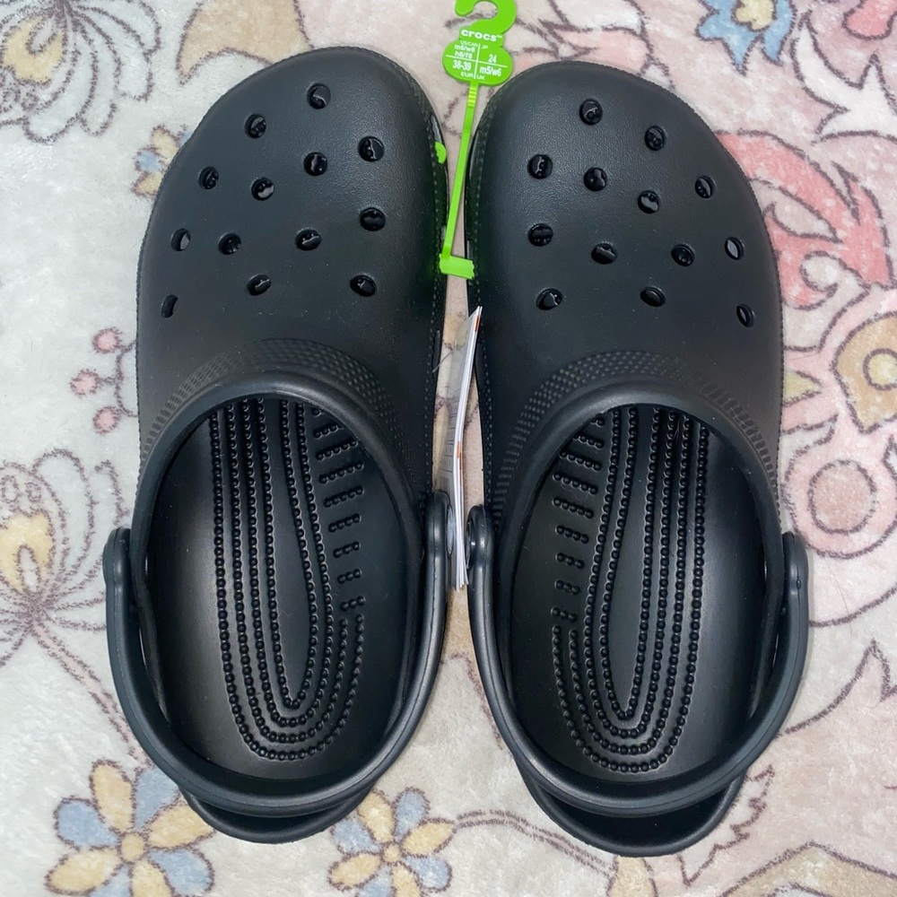sold on depop!